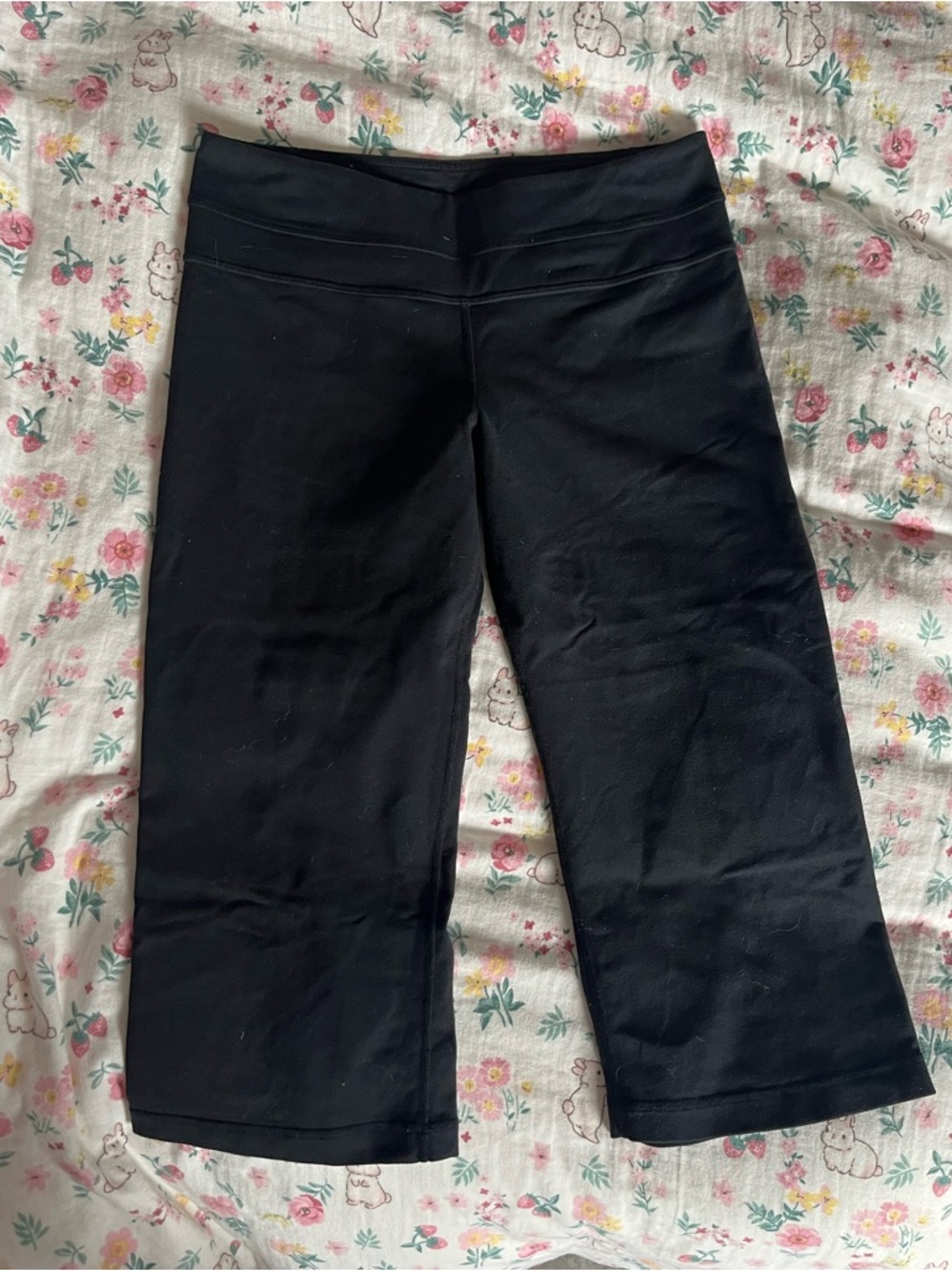 Lululemon size 8 cropped pants